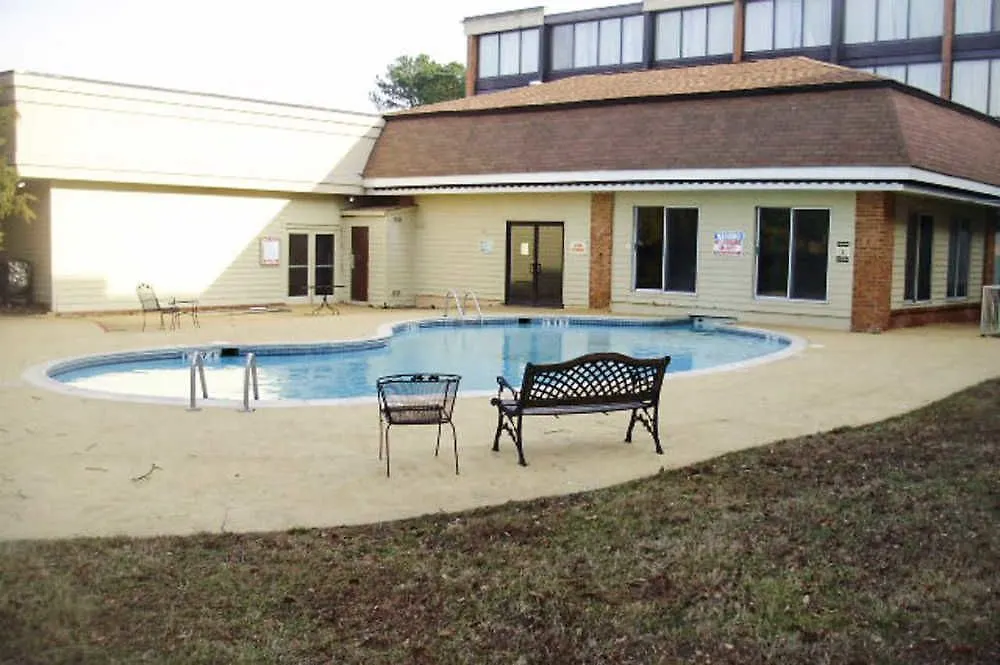 **  Days Hotel By Wyndham Williamsburg I-64 United States