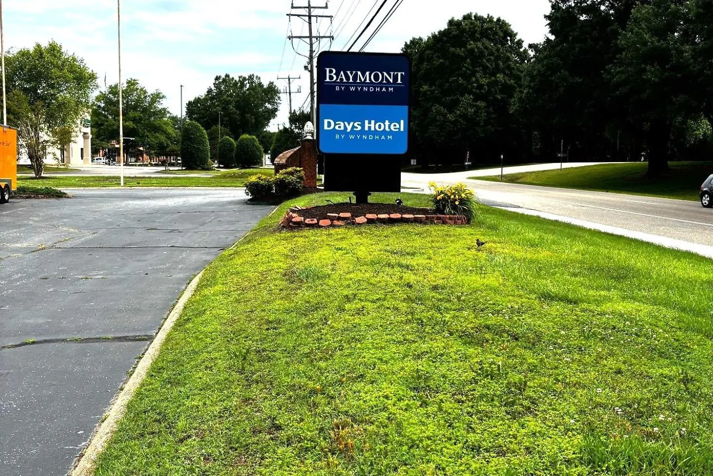 Days Hotel By Wyndham Williamsburg I-64 2*,