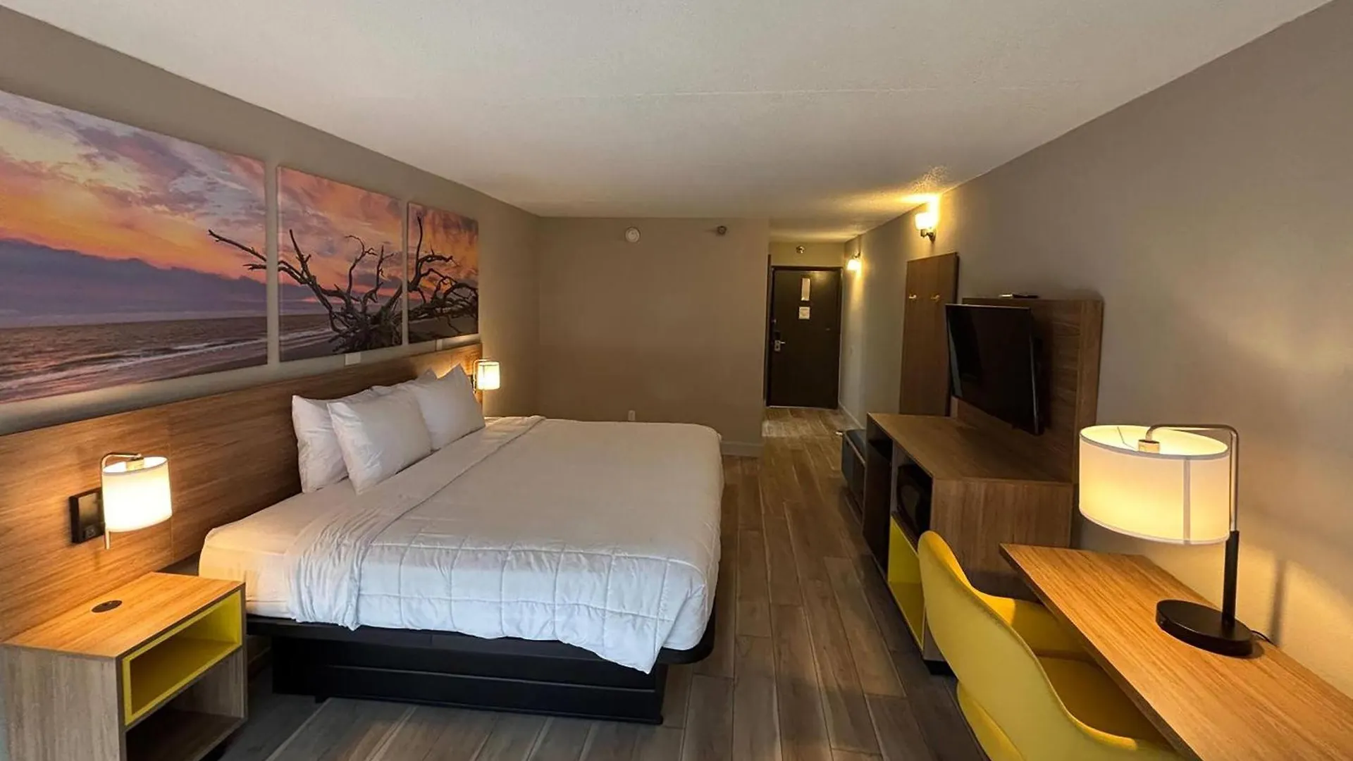 **  Days Hotel By Wyndham Williamsburg I-64 United States